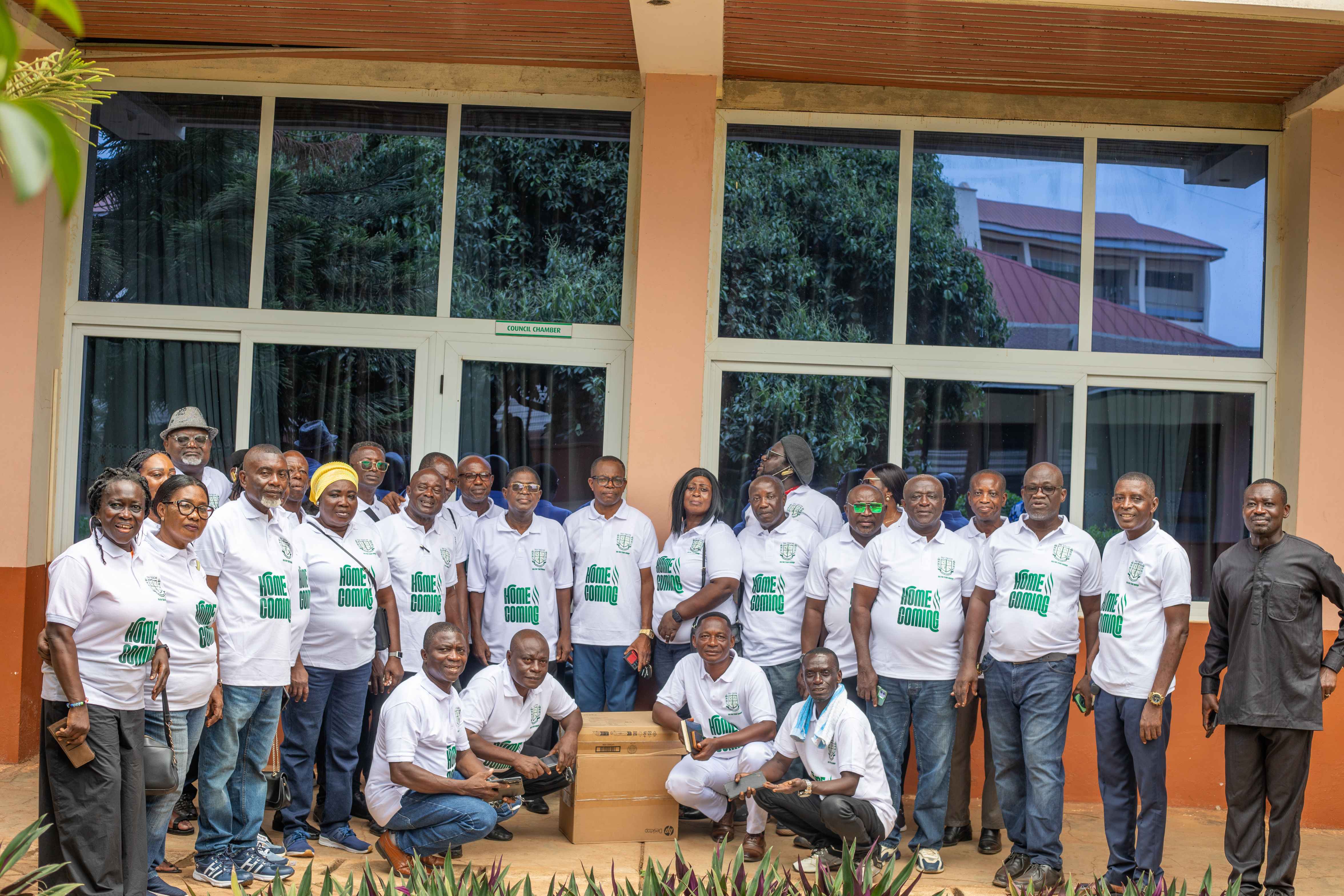 1980–1990 Alumni Batch Donates Computer to Sunyani Technical University